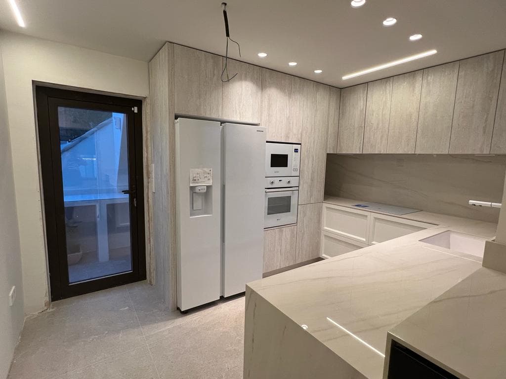 Reforma de cocina moderna — imagen del proyecto
